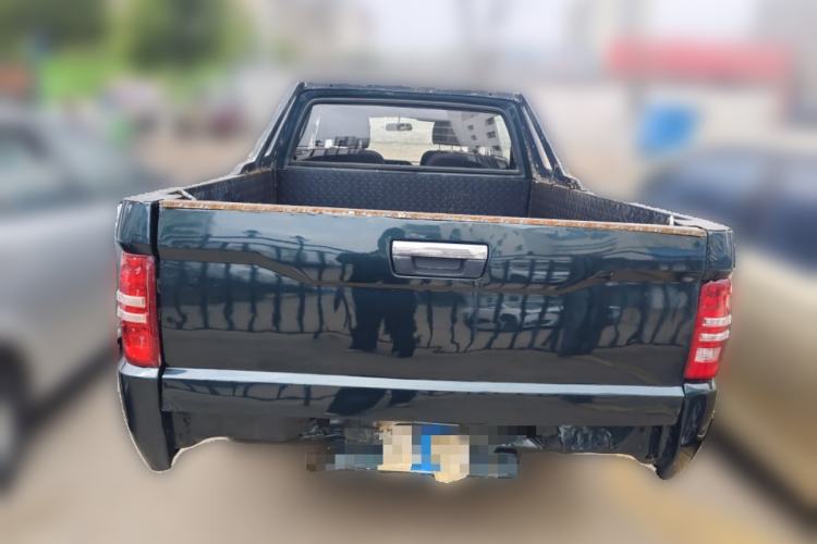 Used Isuzu Pickup 2015 2.8T Four-Wheel Drive 4JB1CT Rear