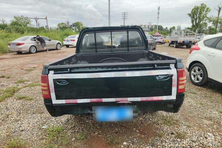 Used Isuzu Pickup 2015 2.8T Two-Wheel Drive 4JB1CT Rear