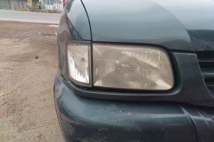 Used Isuzu Pickup 2015 2.8T Two-Wheel Drive 4JB1CT Right Front Headlight