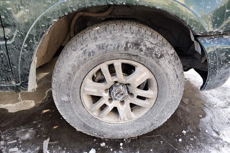 Used Isuzu Pickup 2015 2.8T Four-Wheel Drive 4JB1CT Right Front Wheel Hub