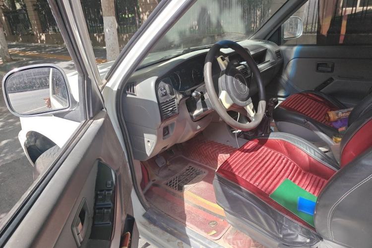 Used Isuzu Pickup  Driver Seat
