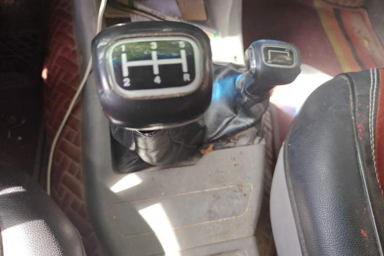 Used Isuzu Pickup  Gear Lever