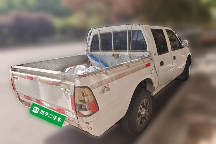 Used Isuzu Pickup  Rear Right 45 Deg