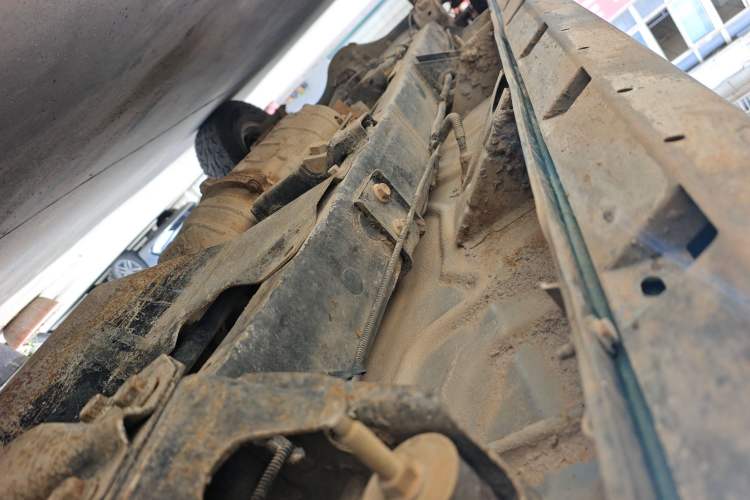 Used Isuzu Qingling T17  Chassis Front Right