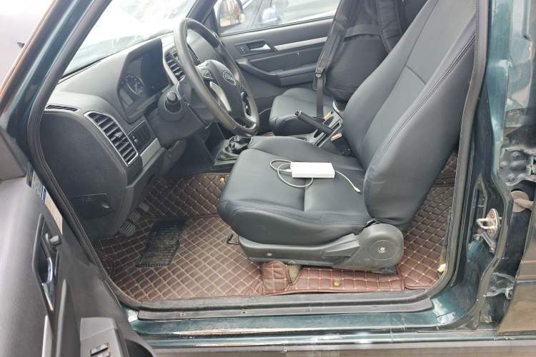Used Isuzu Qingling T17  Left Front Seat
