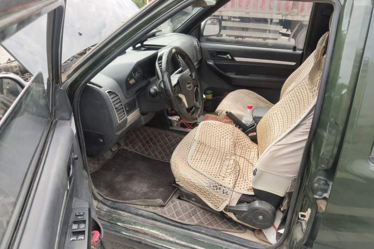 Used Isuzu Qingling T17  Driver Seat