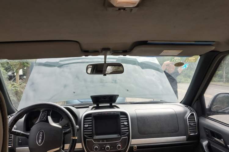 Used Isuzu Qingling T17  Headliner