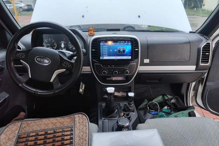 Used Isuzu Qingling T17  Center Console
