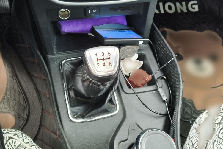 Used Isuzu Qingling T17 2021 3.0T Diesel Two-Wheel Drive Crew Cab with Extended Wheelbase Model 4KH1CT6H1 Gear Lever