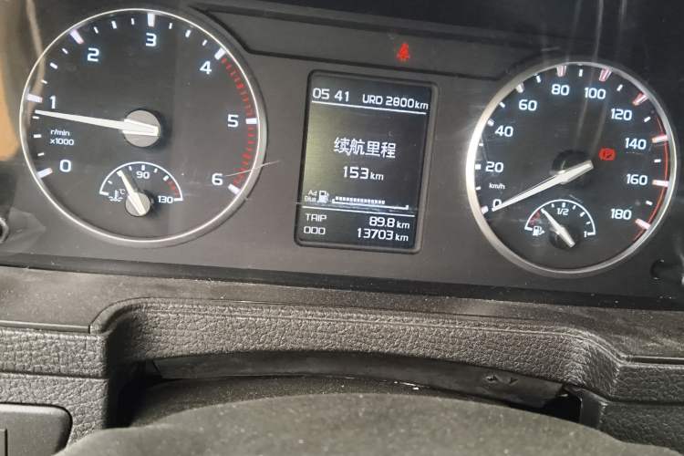Used Isuzu Qingling T17 2021 3.0T Diesel Two-Wheel Drive Crew Cab with Extended Wheelbase Model 4KH1CT6H1 Odometer Close Up