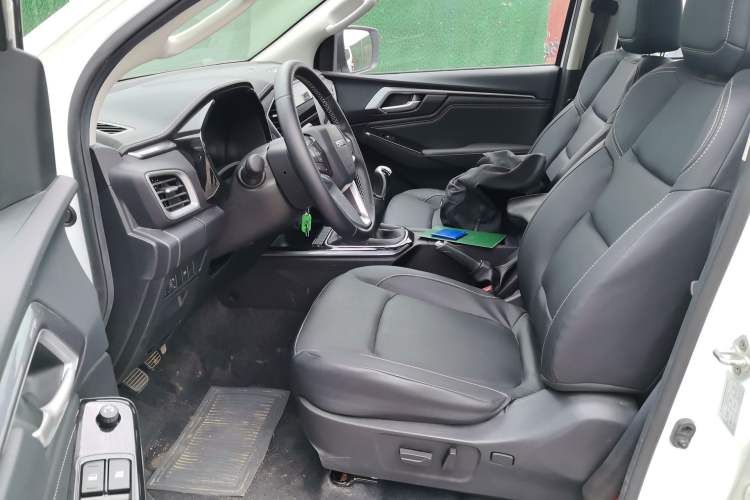 Used Isuzu Qingling T30  Left Front Seat
