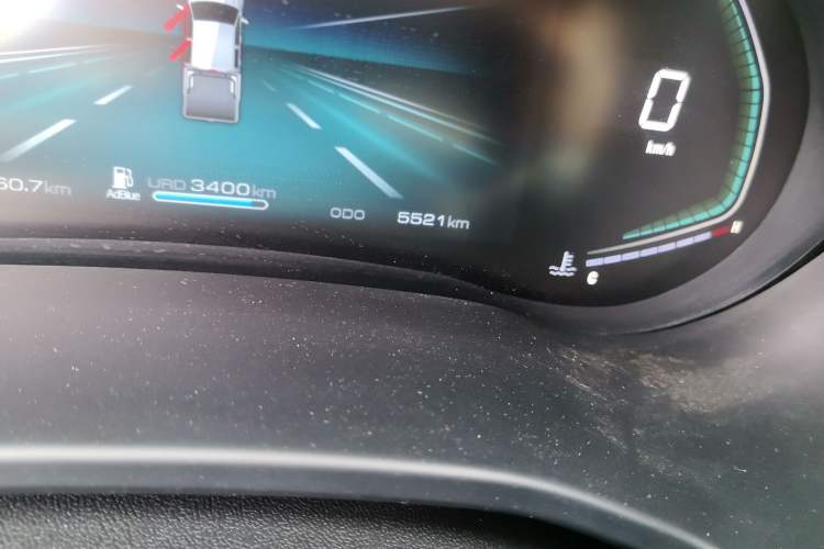 Used Isuzu Qingling T30  Odometer Close Up