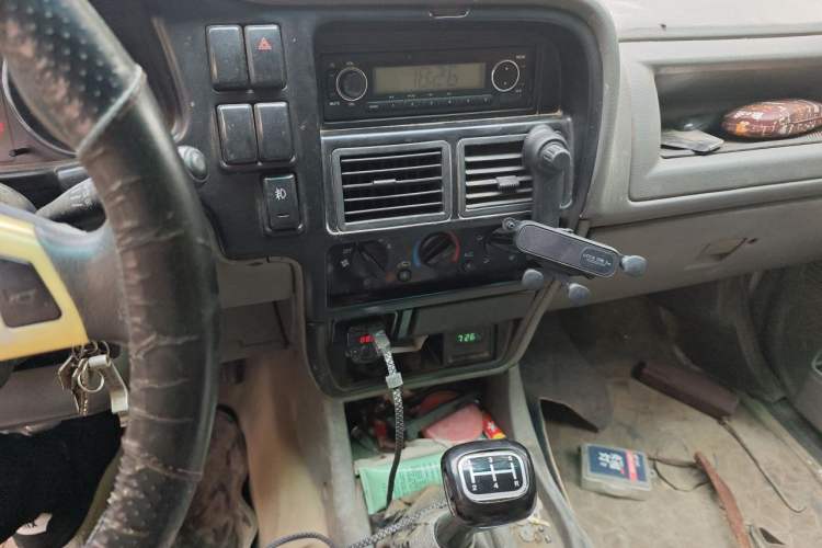 Used Isuzu Rodeo  Audio And AC Panel