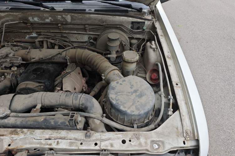 Used Isuzu Rodeo  Engine Bay Left
