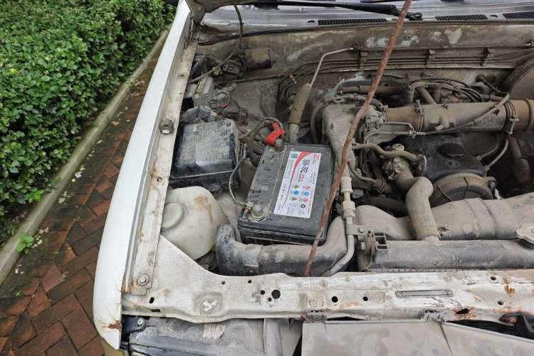 Used Isuzu Rodeo  Engine Bay Right