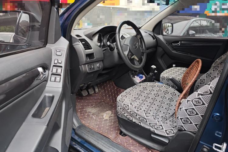 Used Isuzu TAGA 2018 3.0T Four-Wheel Drive Luxury Edition Driver Seat