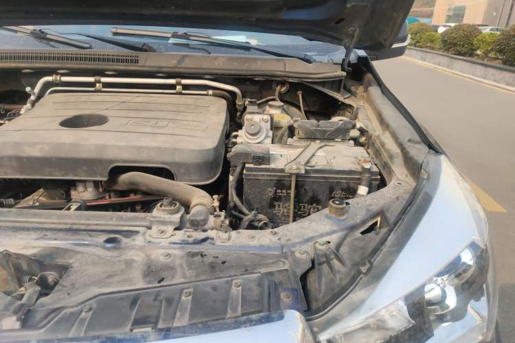 Used Isuzu TAGA 2018 3.0T Two-Wheel Drive Luxury Edition Engine Bay Left