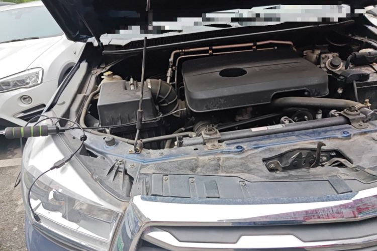 Used Isuzu TAGA 2018 3.0T Four-Wheel Drive Luxury Edition Engine Bay Right