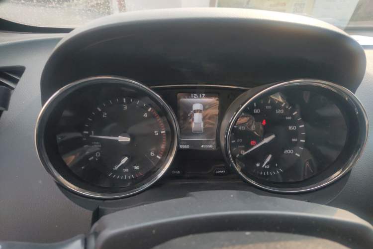 Used Isuzu TAGA 2018 3.0T Two-Wheel Drive Luxury Edition Instrument Cluster