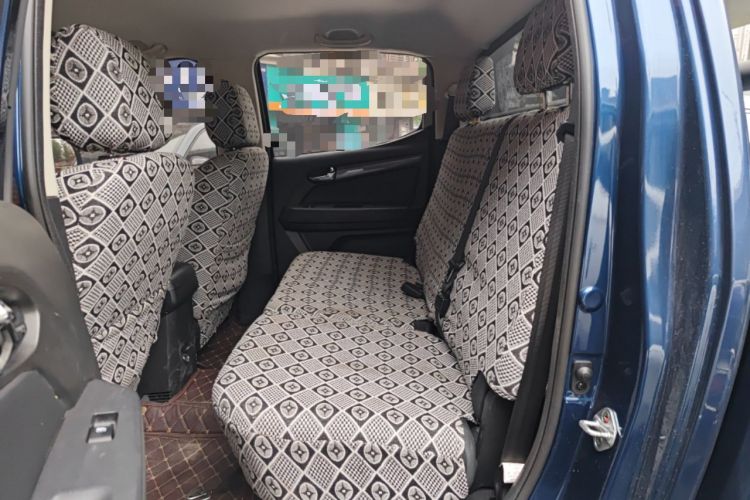Used Isuzu TAGA 2018 3.0T Four-Wheel Drive Luxury Edition Left Rear Seat