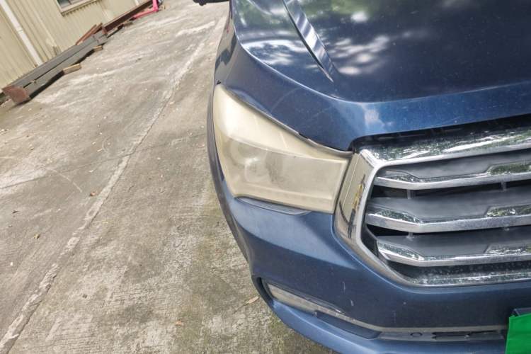 Used Isuzu TAGA 2018 3.0T Two-Wheel Drive Luxury Edition Right Front Headlight