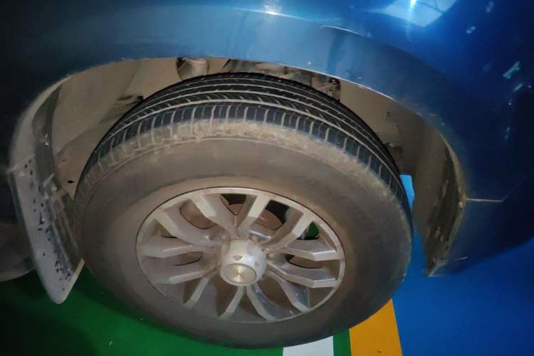 Used Isuzu TAGA 2018 3.0T Four-Wheel Drive Luxury Edition Right Front Wheel Hub
