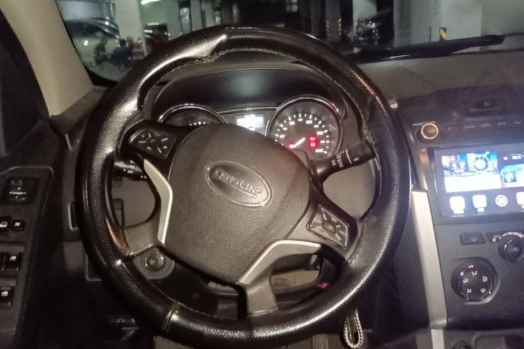 Used Isuzu TAGA 2018 3.0T Two-Wheel Drive Luxury Edition Steering Wheel