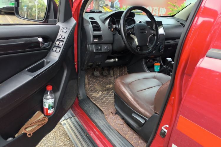 Used Isuzu TAGA 2018 3.0T Four-Wheel Drive Ultra-Luxury Version Driver Seat