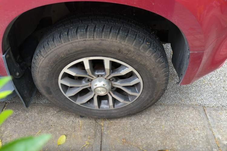Used Isuzu TAGA 2018 3.0T Four-Wheel Drive Ultra-Luxury Version Right Front Wheel Hub