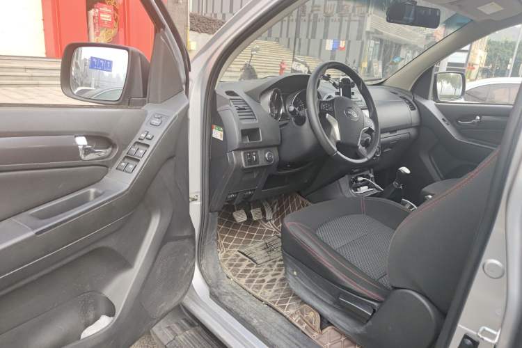 Used Isuzu TAGA 2018 3.0T Two-Wheel Drive Elite Edition Driver Seat
