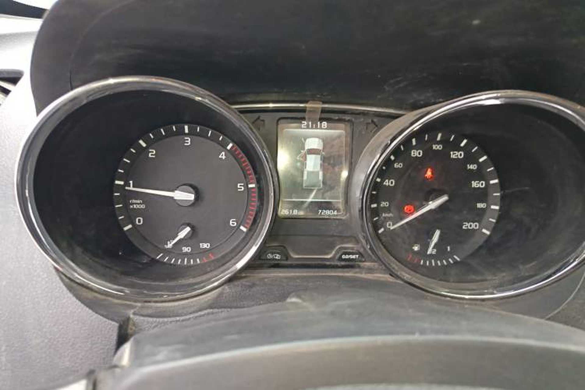 Used Isuzu TAGA 2018 3.0T Two-Wheel Drive Ultra-Luxury Version Instrument Cluster