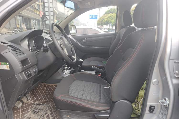 Used Isuzu TAGA 2018 3.0T Two-Wheel Drive Elite Edition Left Front Seat