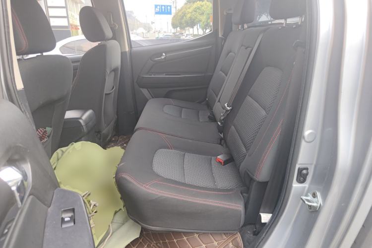 Used Isuzu TAGA 2018 3.0T Two-Wheel Drive Elite Edition Left Rear Seat