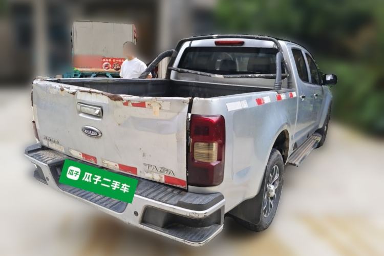 Used Isuzu TAGA 2018 3.0T Two-Wheel Drive Ultra-Luxury Version Rear Right 45 Deg