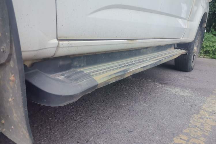 Used Isuzu TAGA 2018 3.0T Four-Wheel Drive Luxury Edition Chassis Front Left