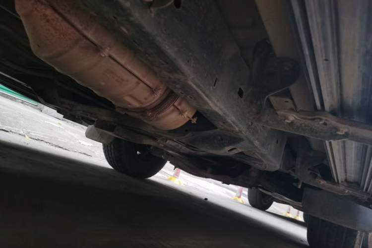 Used Isuzu TAGA 2018 3.0T Four-Wheel Drive Luxury Edition Chassis Front Right