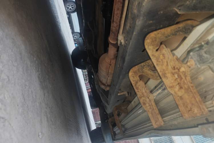 Used Isuzu TAGA 2018 3.0T Two-Wheel Drive Luxury Edition Chassis Rear Right