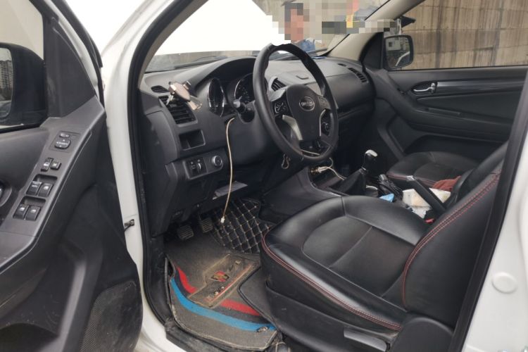 Used Isuzu TAGA 2018 3.0T Two-Wheel Drive Elite Edition Driver Seat