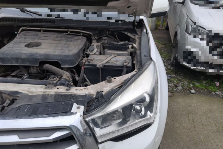 Used Isuzu TAGA 2018 3.0T Two-Wheel Drive Elite Edition Engine Bay Left