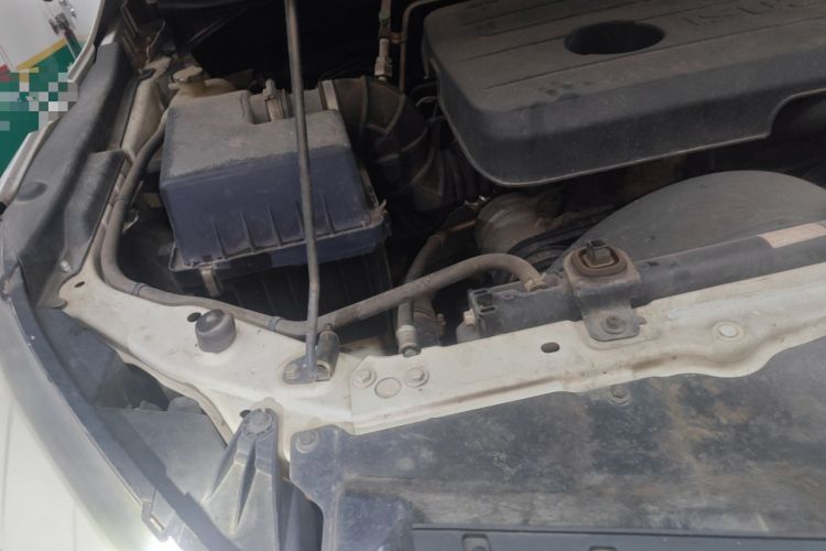 Used Isuzu TAGA 2018 3.0T Two-Wheel Drive Luxury Edition Engine Bay Right
