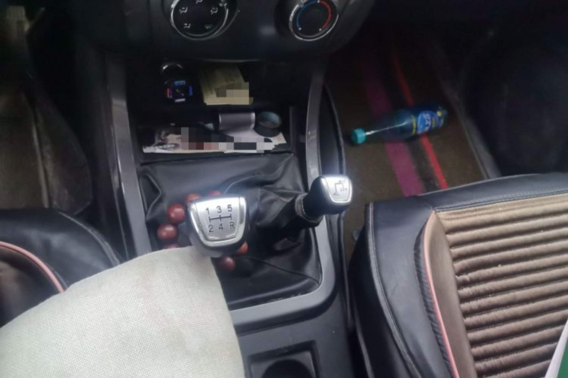 Used Isuzu TAGA 2018 3.0T Four-Wheel Drive Luxury Edition Gear Lever
