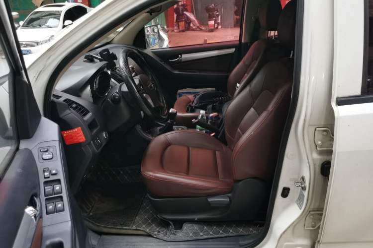 Used Isuzu TAGA 2018 3.0T Four-Wheel Drive Luxury Edition Left Front Seat