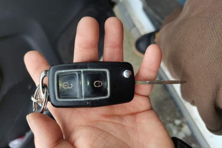Used Isuzu TAGA 2018 3.0T Two-Wheel Drive Elite Edition Vehicle Key