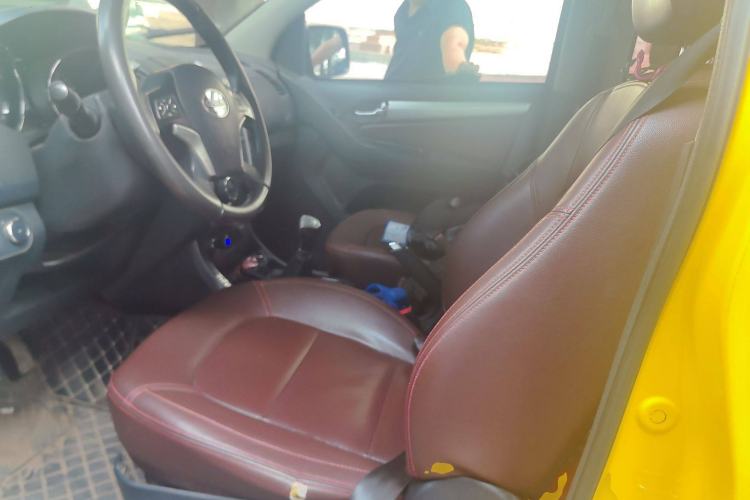 Used Isuzu TAGA 2018 3.0T Four-Wheel Drive Ultra-Luxury Version Left Front Seat