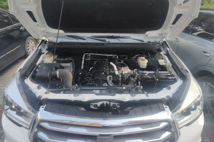 Used Isuzu TAGA  Engine Bay