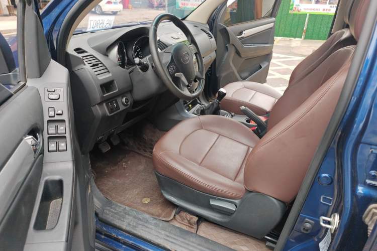 Used Isuzu TAGA 2021 3.0T Diesel Manual Two-Wheel Drive Value Edition Long Wheelbase 4KH1CT6H1 Driver Seat