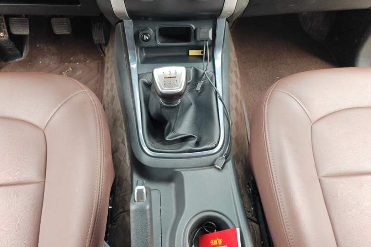 Used Isuzu TAGA 2021 3.0T Diesel Manual Two-Wheel Drive Value Edition Long Wheelbase 4KH1CT6H1 Gear Lever