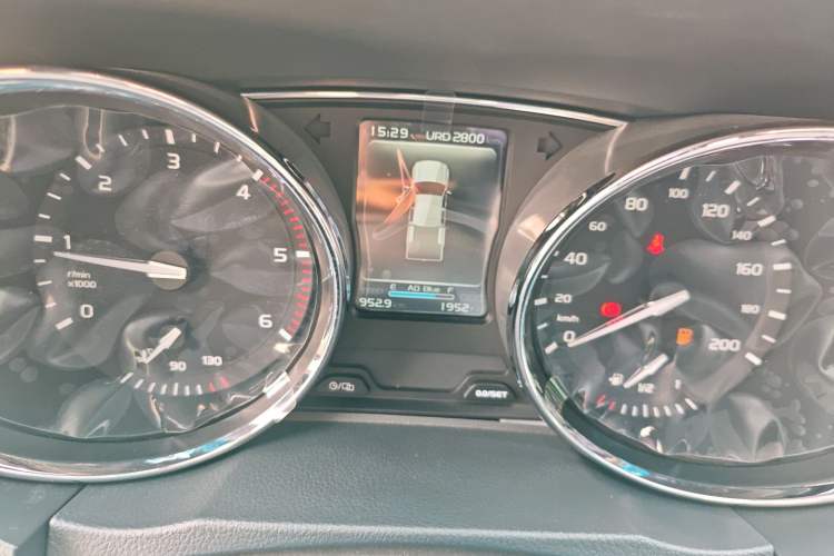 Used Isuzu TAGA 2021 3.0T Diesel Manual Two-Wheel Drive Value Edition Long Wheelbase 4KH1CT6H1 Instrument Cluster