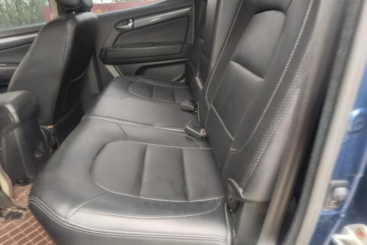 Used Isuzu TAGA 2021 3.0T Diesel Manual 4x4 Luxury Edition Standard Wheelbase 4KH1CT6H1 Interior 1