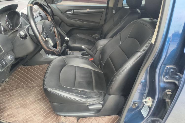 Used Isuzu TAGA 2021 3.0T Diesel Manual 4x4 Luxury Edition Standard Wheelbase 4KH1CT6H1 Left Front Seat